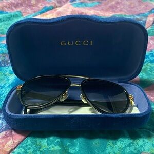 Gucci Gold and Black Aviator Sunglasses